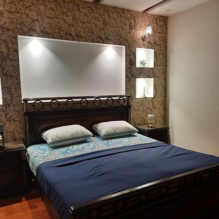 3 Bedroom Furnished Holiday Home Near Valencia Town, Lake City & Ring Road Lahore Exteriér fotografie
