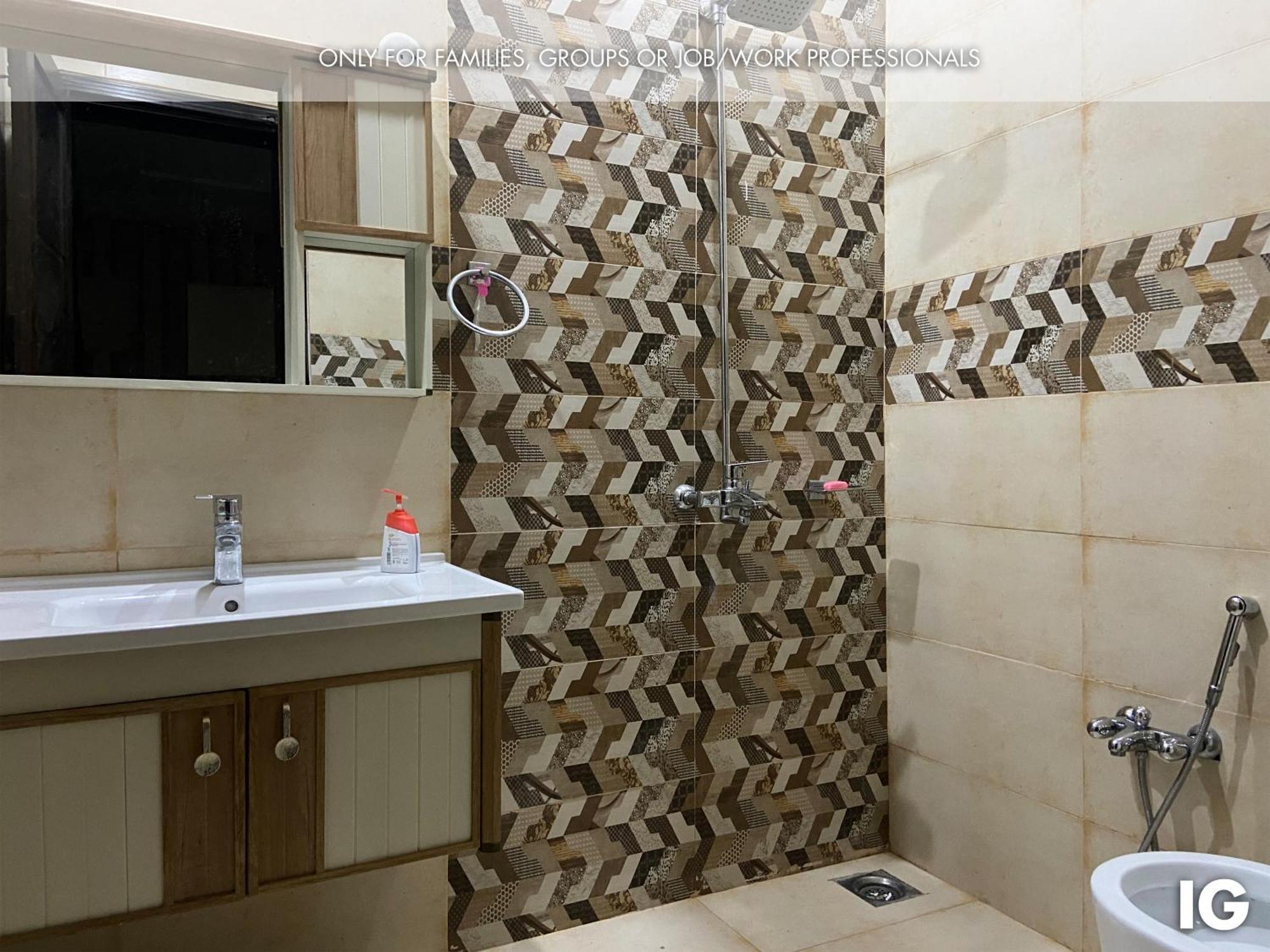 3 Bedroom Furnished Holiday Home Near Valencia Town, Lake City & Ring Road Lahore Exteriér fotografie